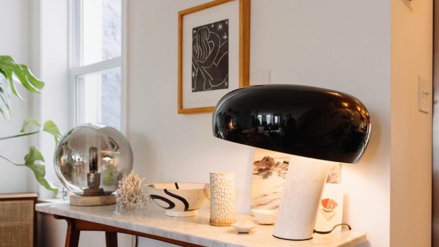 Essential Multifunctional Table Lamps for Modern Living Spaces