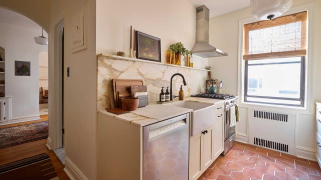 Revolutionizing Home Decor: Innovative Open Shelving Solutions
