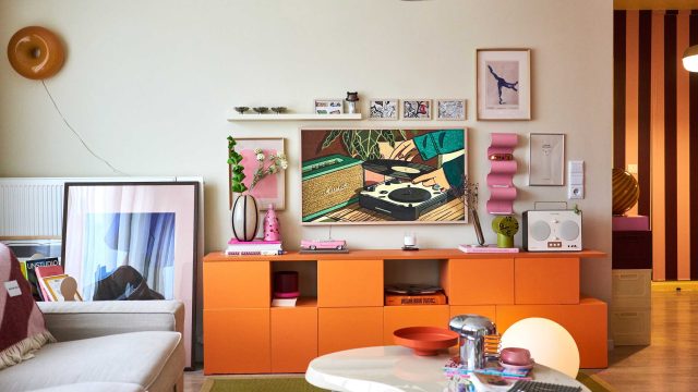 Transform Your Living Space: Chic Streaming Setup Ideas