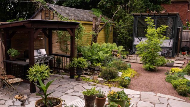 Transform Your Backyard: Cozy Wood Sheds for Ultimate Relaxation