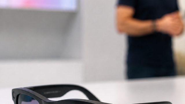 Meta Unveils Affordable Smart Glasses, S