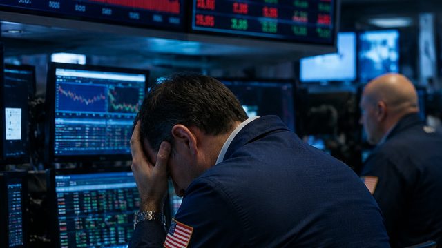 Tech Giants Face Stock Market Turmoil Amid Cooling AI Hype